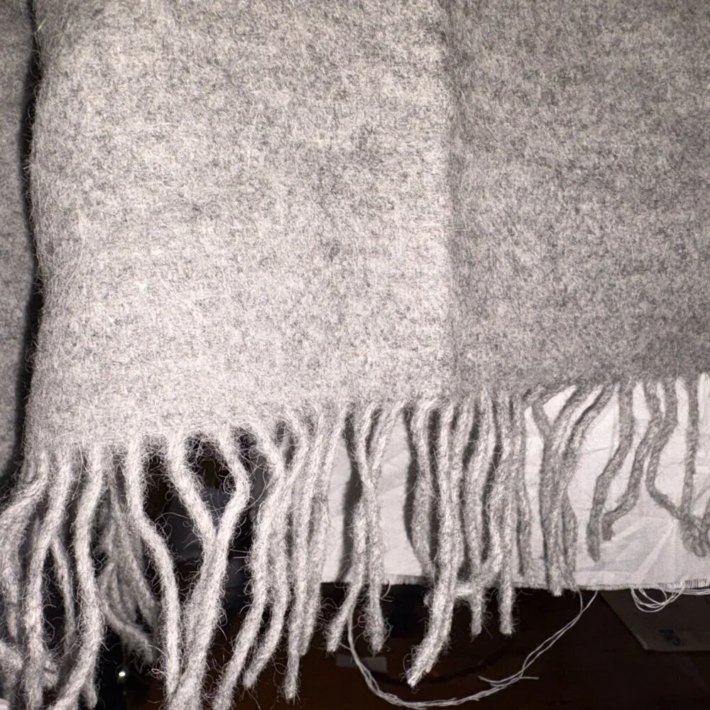 NEW NWT Alicia Adams Alpaca - Alpaca & Wool Blend Blanket Throw Wrap Scarf Grey